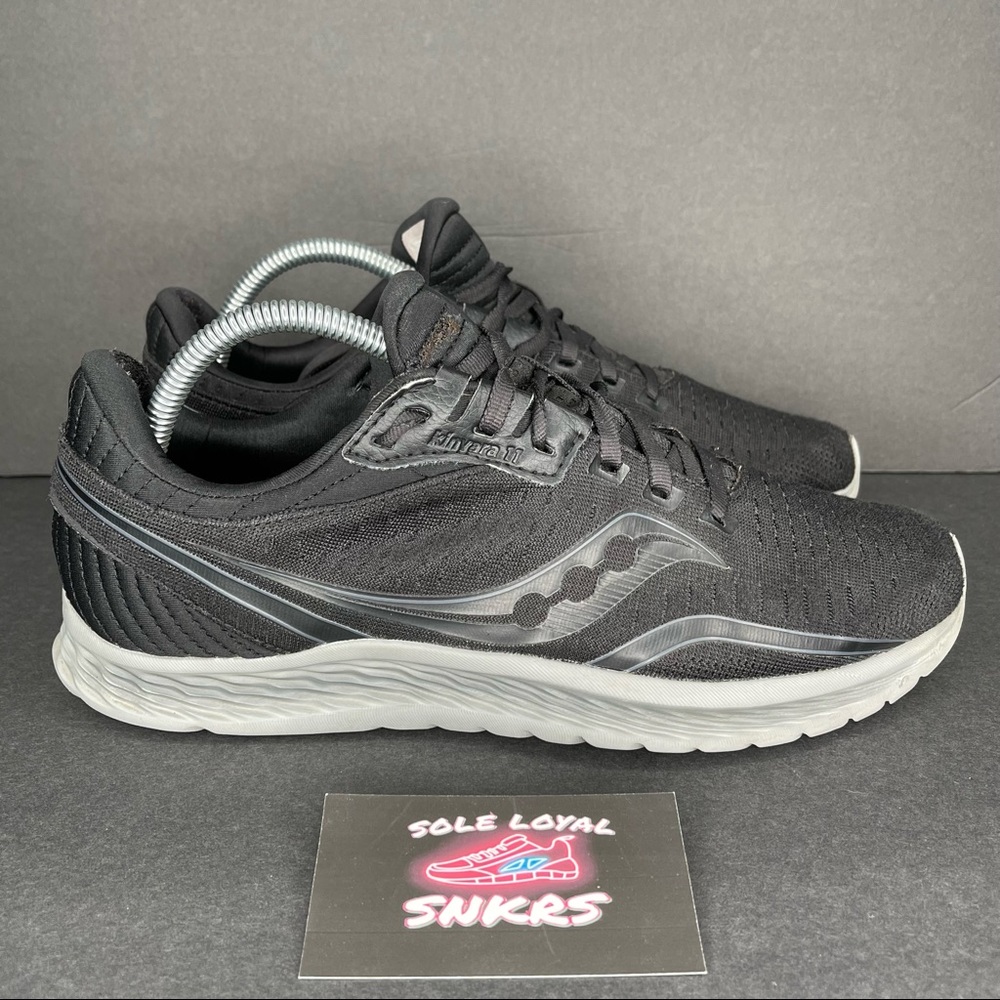 SAUCONY MENS KINVARA 11 ATHLETIC‎ PWRRUN RUNNING SHOES BLACK S20551-35 SIZE 8.5.